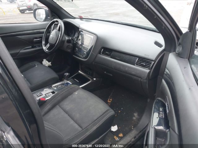 Photo 4 VIN: JA4AZ3A30JZ069363 - MITSUBISHI OUTLANDER 