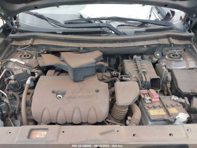 Photo 9 VIN: JA4AZ3A30KZ026868 - MITSUBISHI OUTLANDER 