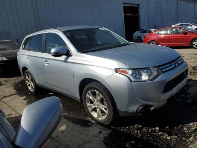 Photo 3 VIN: JA4AZ3A31EZ008657 - MITSUBISHI OUTLANDER 