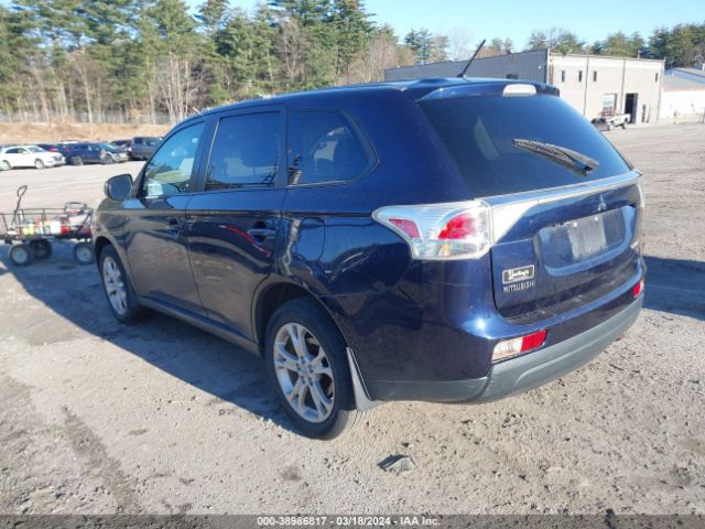 Photo 2 VIN: JA4AZ3A31EZ009825 - MITSUBISHI OUTLANDER 