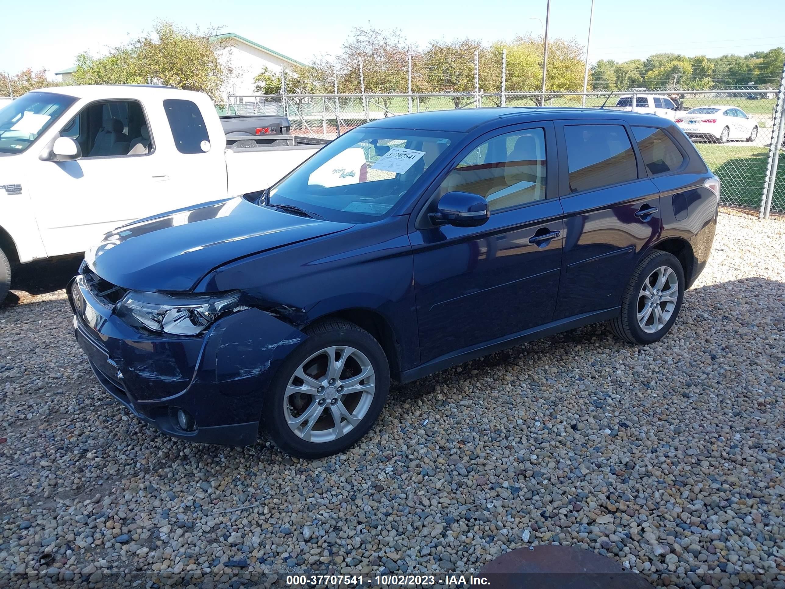 Photo 1 VIN: JA4AZ3A31EZ016581 - MITSUBISHI OUTLANDER 