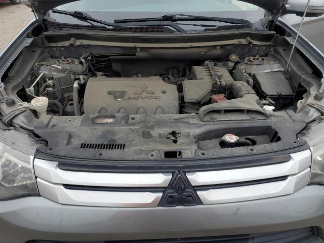 Photo 11 VIN: JA4AZ3A31FZ008322 - MITSUBISHI OUTLANDER 