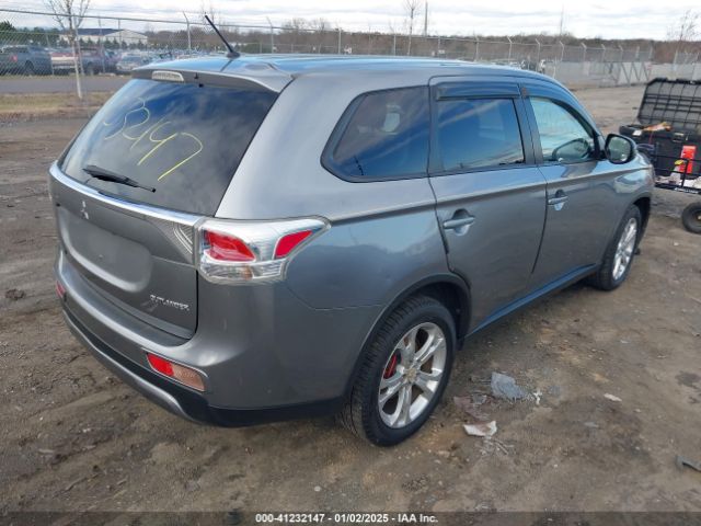 Photo 3 VIN: JA4AZ3A31FZ011947 - MITSUBISHI OUTLANDER 