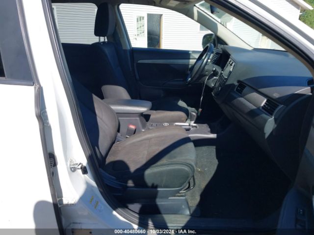 Photo 4 VIN: JA4AZ3A31GZ014316 - MITSUBISHI OUTLANDER 