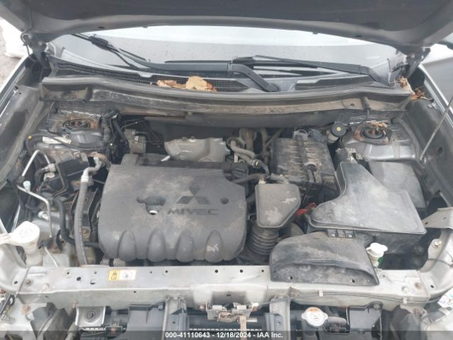 Photo 9 VIN: JA4AZ3A31HZ029299 - MITSUBISHI OUTLANDER 