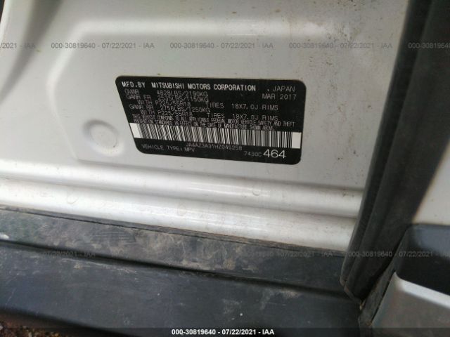 Photo 8 VIN: JA4AZ3A31HZ045258 - MITSUBISHI OUTLANDER 