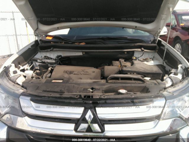 Photo 9 VIN: JA4AZ3A31HZ045258 - MITSUBISHI OUTLANDER 