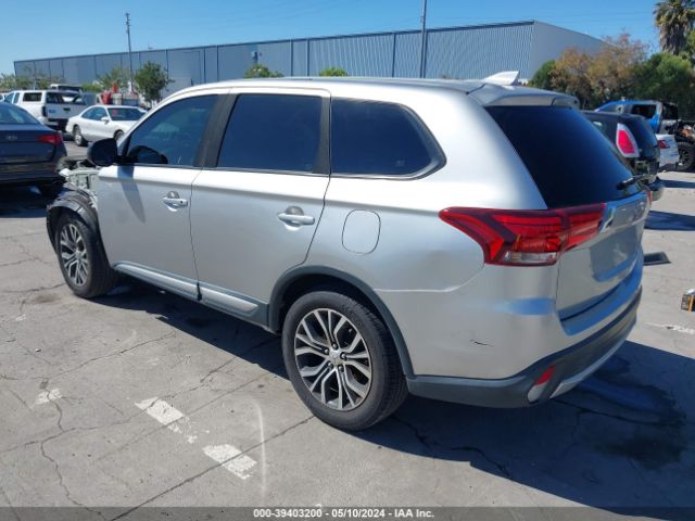 Photo 2 VIN: JA4AZ3A31JZ058288 - MITSUBISHI OUTLANDER 