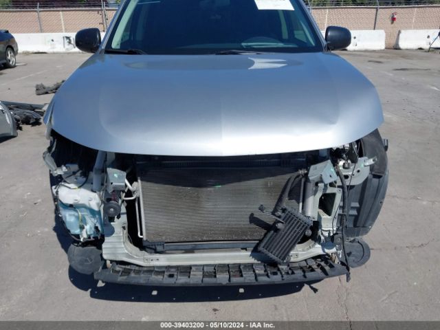 Photo 5 VIN: JA4AZ3A31JZ058288 - MITSUBISHI OUTLANDER 