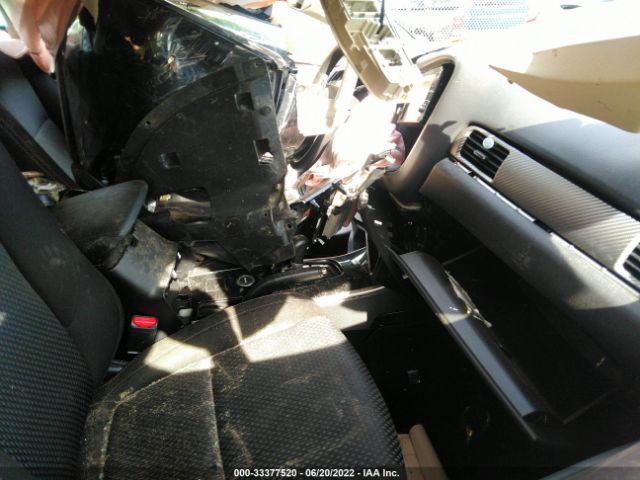 Photo 4 VIN: JA4AZ3A31JZ058968 - MITSUBISHI OUTLANDER 