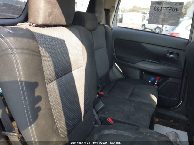 Photo 7 VIN: JA4AZ3A31JZ061501 - MITSUBISHI OUTLANDER 