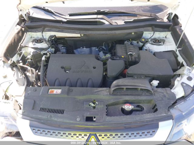 Photo 9 VIN: JA4AZ3A31LZ047293 - MITSUBISHI OUTLANDER 