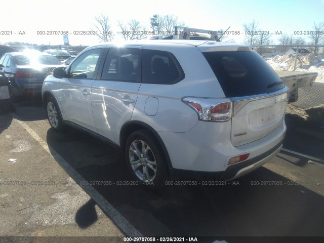 Photo 2 VIN: JA4AZ3A32FZ003386 - MITSUBISHI OUTLANDER 