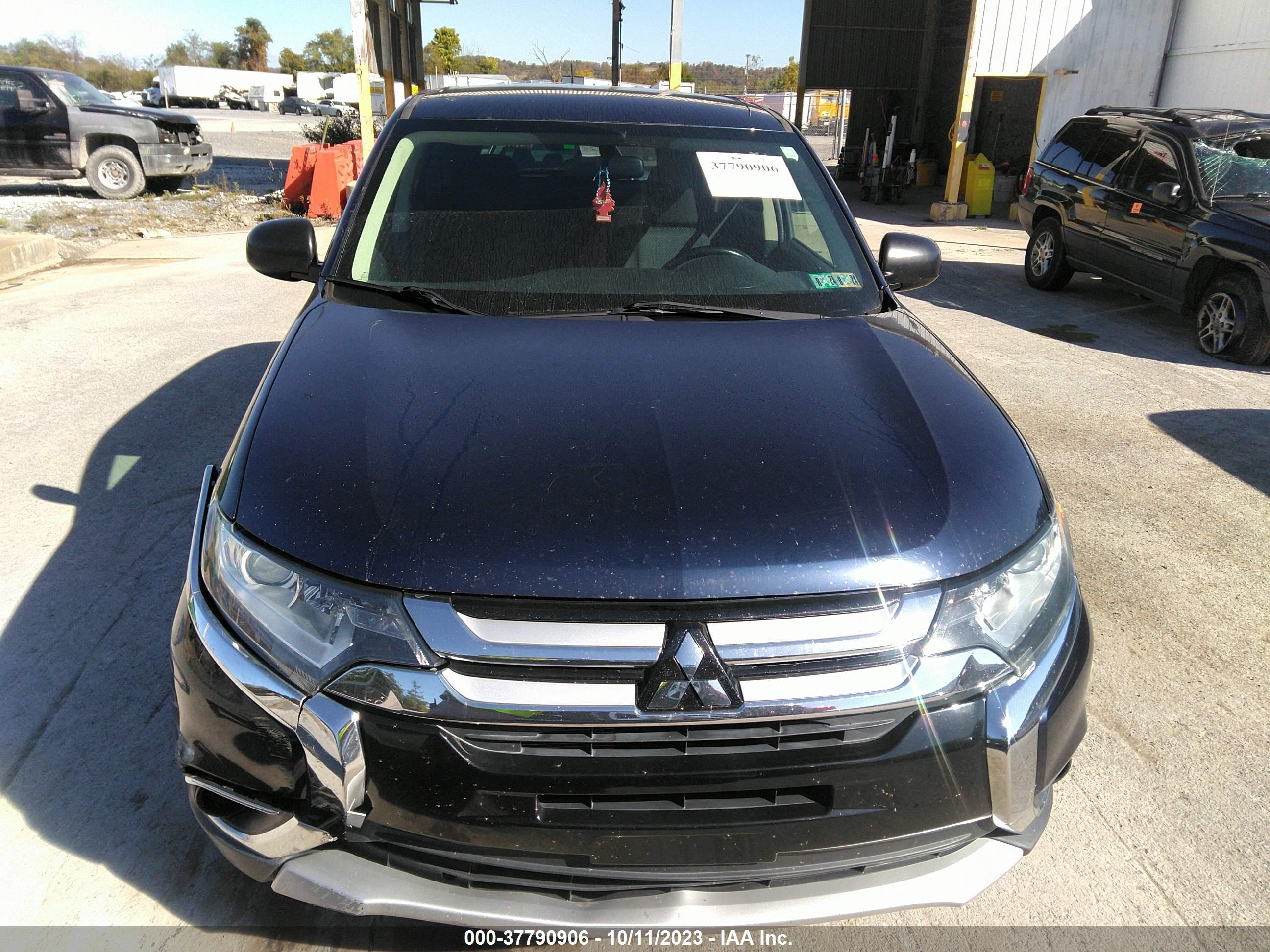 Photo 11 VIN: JA4AZ3A32GZ037846 - MITSUBISHI OUTLANDER 