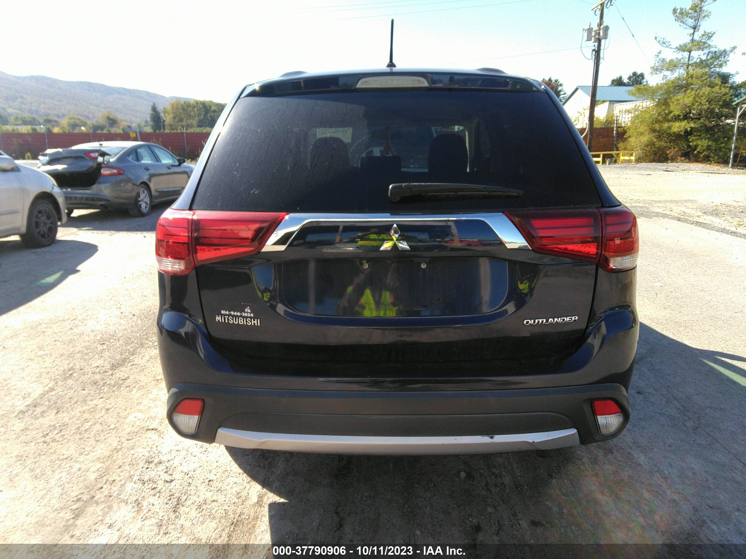 Photo 15 VIN: JA4AZ3A32GZ037846 - MITSUBISHI OUTLANDER 