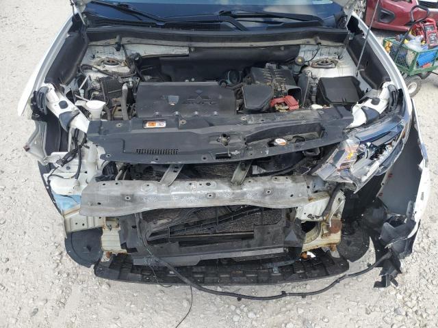 Photo 11 VIN: JA4AZ3A32HZ045818 - MITSUBISHI OUTLANDER 