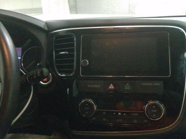 Photo 8 VIN: JA4AZ3A32HZ062327 - MITSUBISHI OUTLANDER 