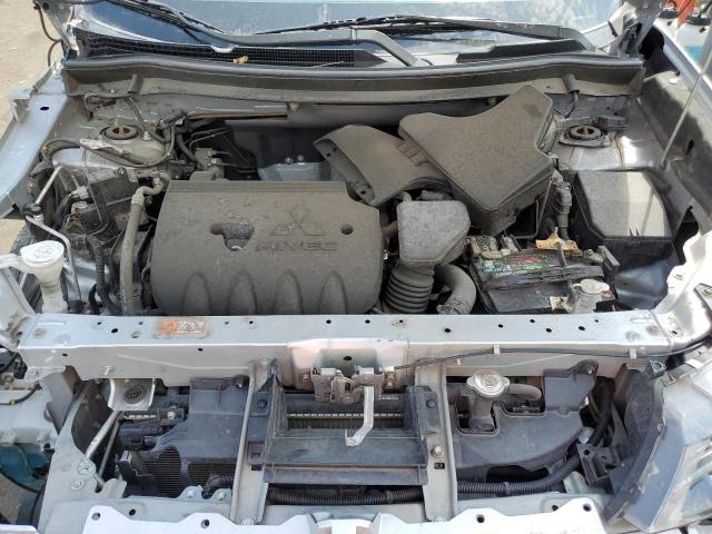 Photo 11 VIN: JA4AZ3A32JJ003704 - MITSUBISHI OUTLANDER 