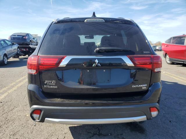 Photo 5 VIN: JA4AZ3A32JZ004806 - MITSUBISHI OUTLANDER 