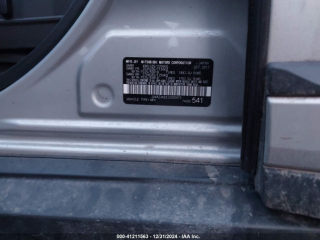 Photo 8 VIN: JA4AZ3A32JZ020973 - MITSUBISHI OUTLANDER 