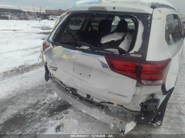 Photo 5 VIN: JA4AZ3A32JZ021685 - MITSUBISHI OUTLANDER 