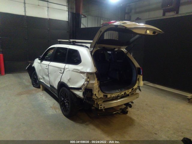 Photo 2 VIN: JA4AZ3A32JZ033397 - MITSUBISHI OUTLANDER 