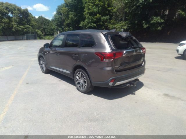 Photo 2 VIN: JA4AZ3A32JZ052127 - MITSUBISHI OUTLANDER 