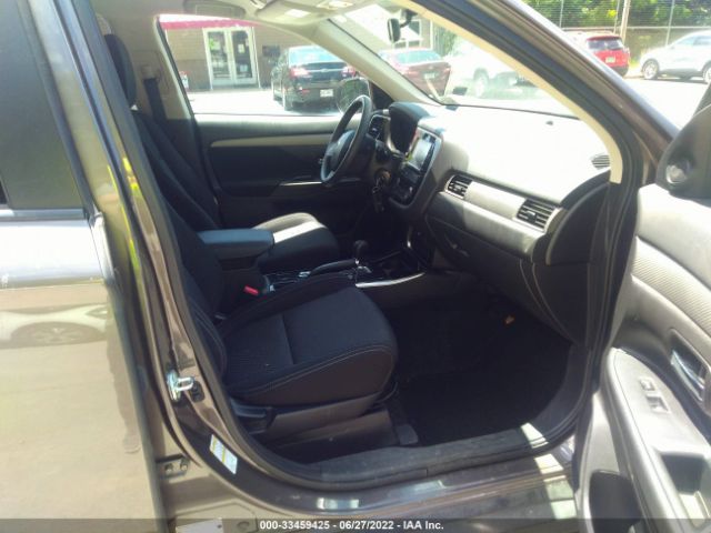 Photo 4 VIN: JA4AZ3A32JZ052127 - MITSUBISHI OUTLANDER 