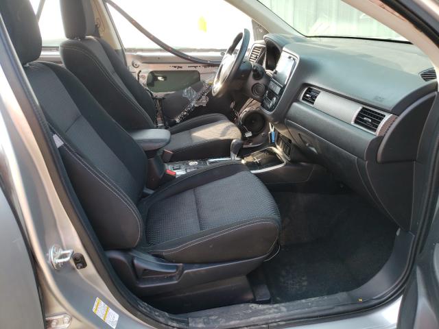 Photo 4 VIN: JA4AZ3A32JZ055500 - MITSUBISHI OUTLANDER 