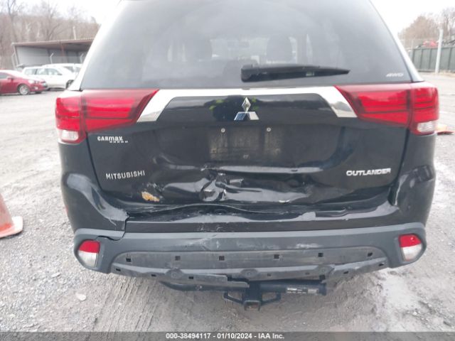 Photo 5 VIN: JA4AZ3A32KZ004547 - MITSUBISHI OUTLANDER 