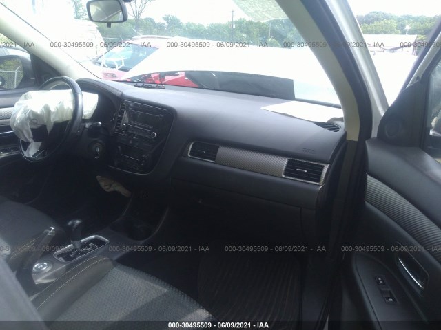 Photo 4 VIN: JA4AZ3A33GZ014981 - MITSUBISHI OUTLANDER 