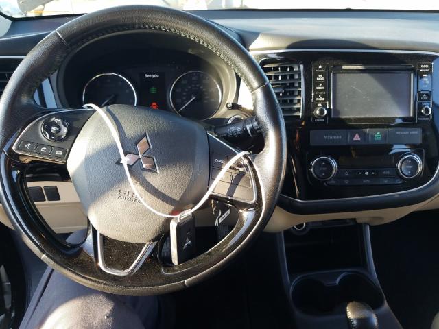 Photo 8 VIN: JA4AZ3A33GZ037208 - MITSUBISHI OUTLANDER 