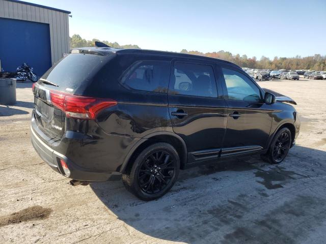 Photo 2 VIN: JA4AZ3A33JZ025888 - MITSUBISHI OUTLANDER 