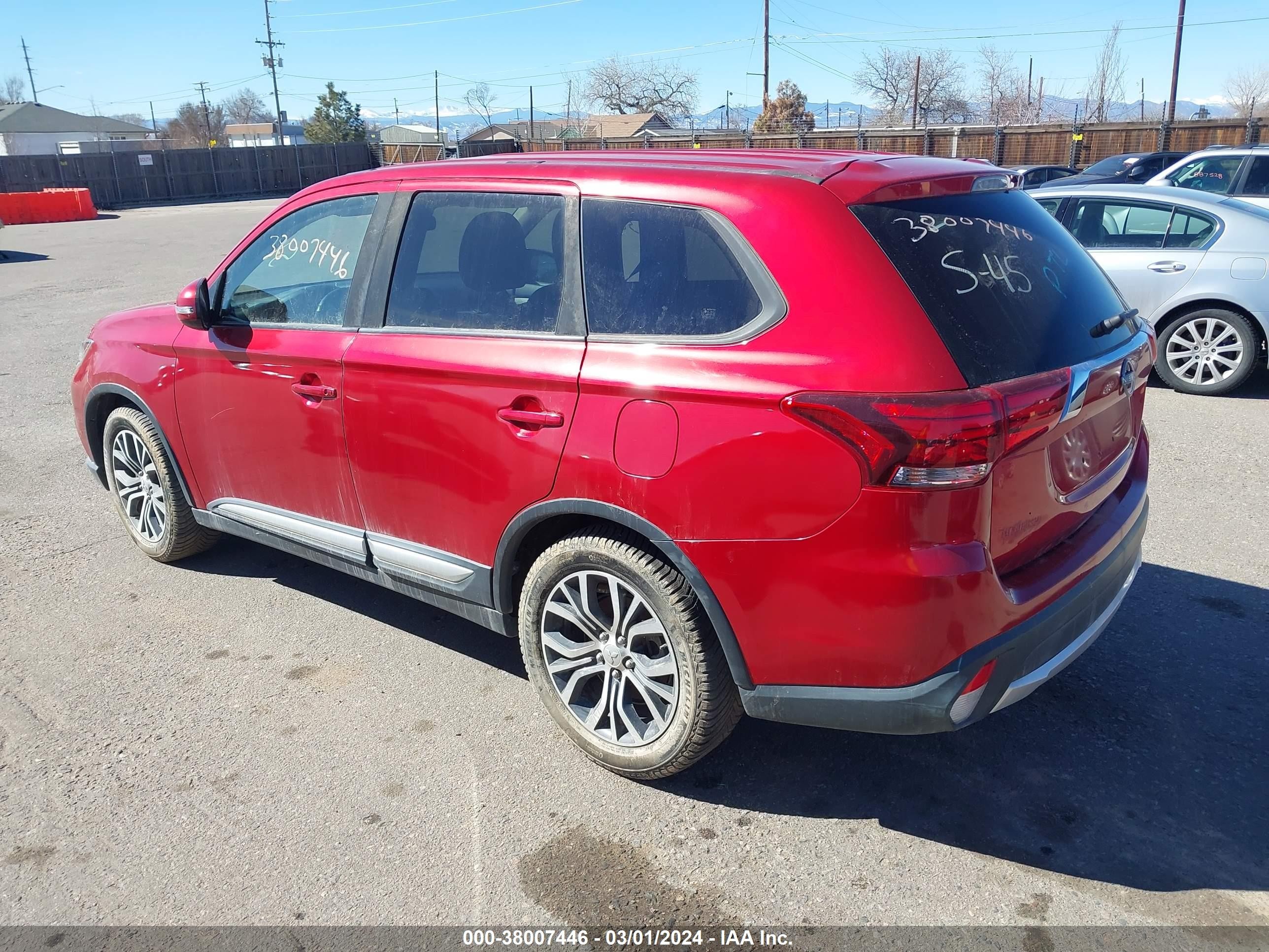 Photo 2 VIN: JA4AZ3A33JZ038687 - MITSUBISHI OUTLANDER 