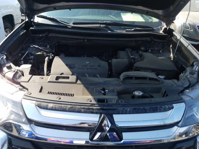 Photo 6 VIN: JA4AZ3A33JZ059457 - MITSUBISHI OUTLANDER 