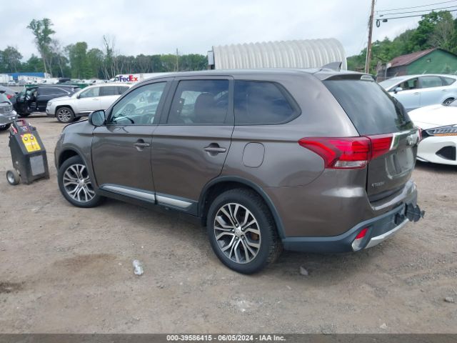 Photo 2 VIN: JA4AZ3A33JZ067798 - MITSUBISHI OUTLANDER 