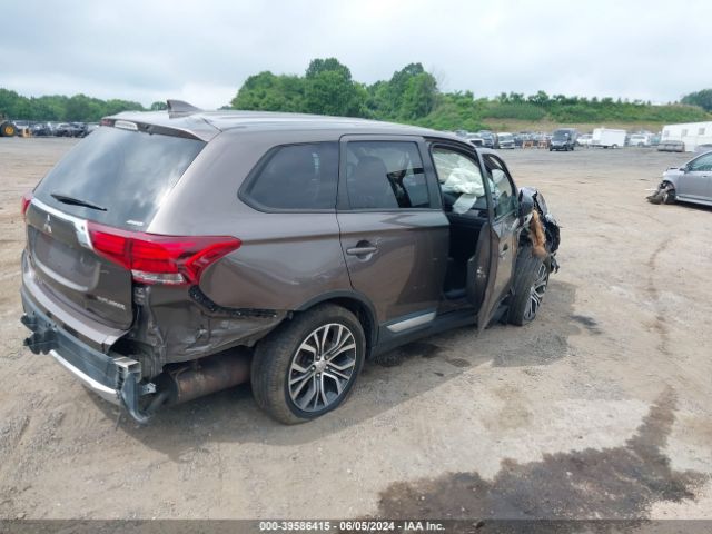 Photo 3 VIN: JA4AZ3A33JZ067798 - MITSUBISHI OUTLANDER 