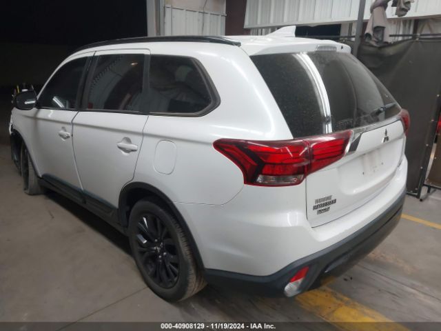 Photo 2 VIN: JA4AZ3A33KZ032020 - MITSUBISHI OUTLANDER 