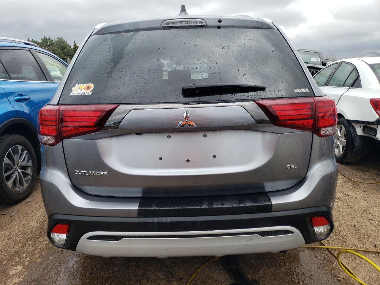 Photo 5 VIN: JA4AZ3A33LZ021102 - MITSUBISHI OUTLANDER 