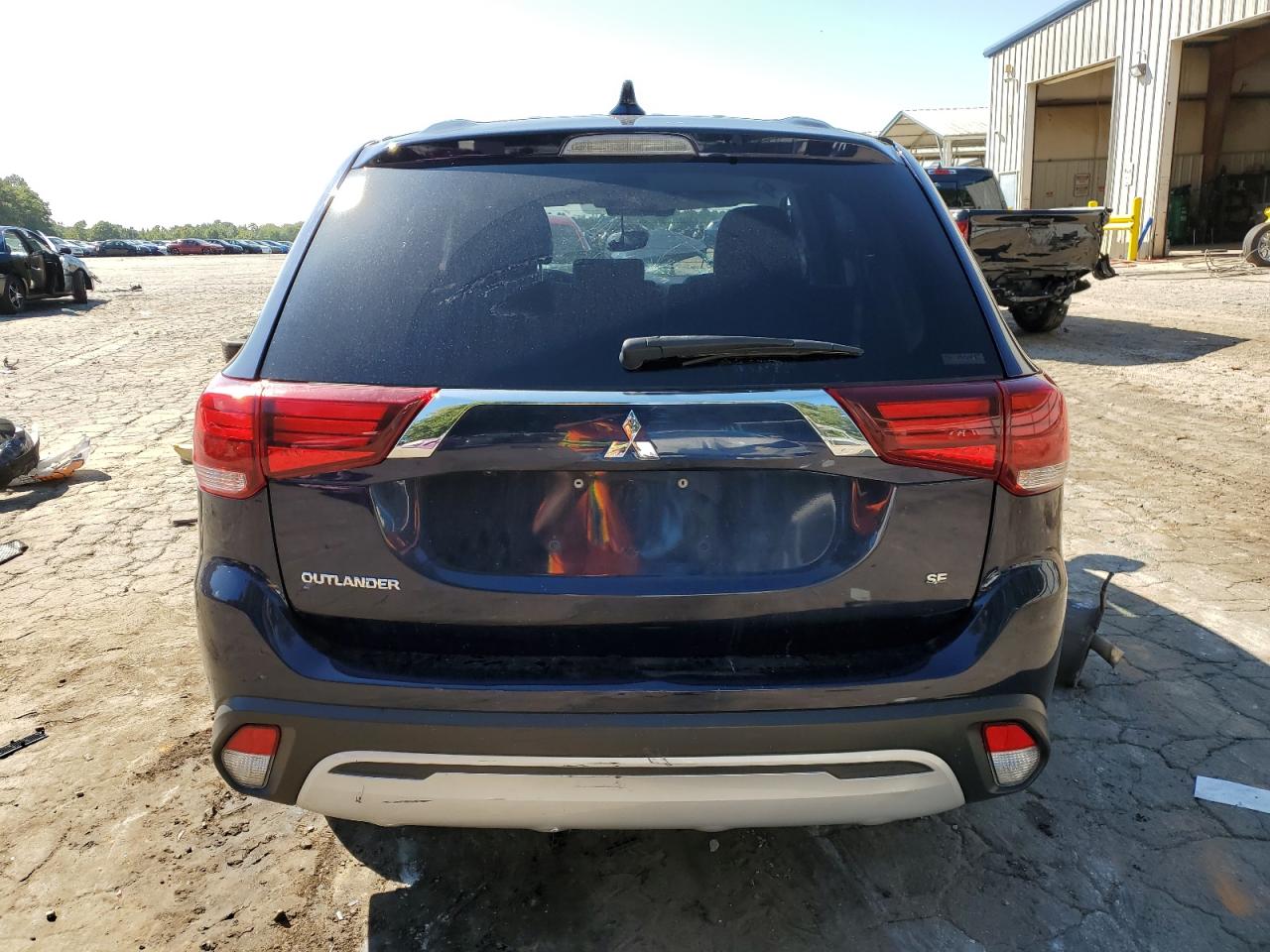 Photo 5 VIN: JA4AZ3A33LZ043875 - MITSUBISHI OUTLANDER 