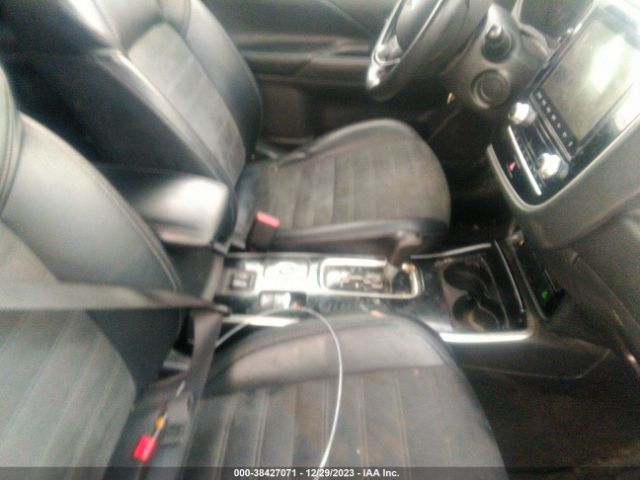 Photo 4 VIN: JA4AZ3A33LZ044315 - MITSUBISHI OUTLANDER 