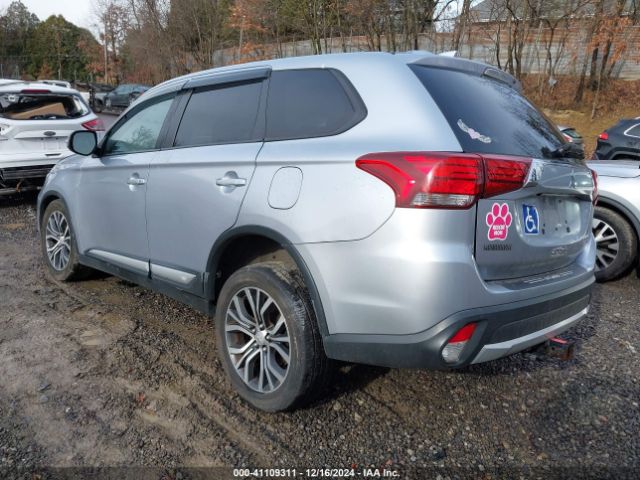 Photo 2 VIN: JA4AZ3A34HZ064029 - MITSUBISHI OUTLANDER 