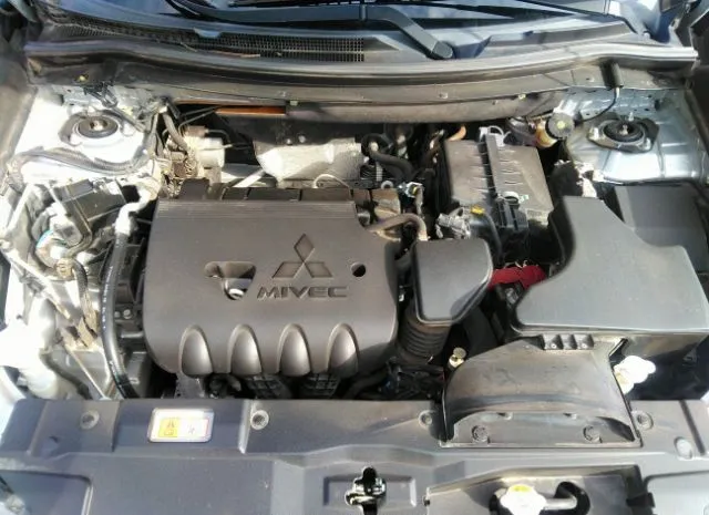 Photo 9 VIN: JA4AZ3A34JJ004465 - MITSUBISHI OUTLANDER 