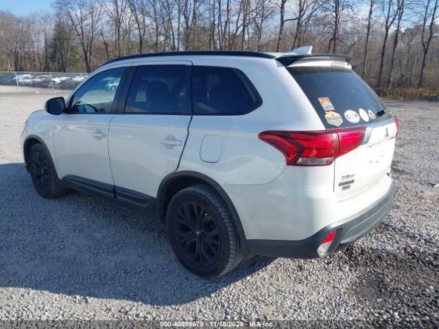 Photo 2 VIN: JA4AZ3A34JZ026662 - MITSUBISHI OUTLANDER 