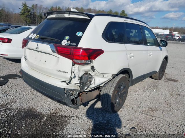 Photo 3 VIN: JA4AZ3A34JZ026662 - MITSUBISHI OUTLANDER 