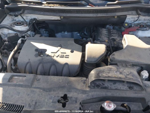 Photo 9 VIN: JA4AZ3A34JZ026662 - MITSUBISHI OUTLANDER 