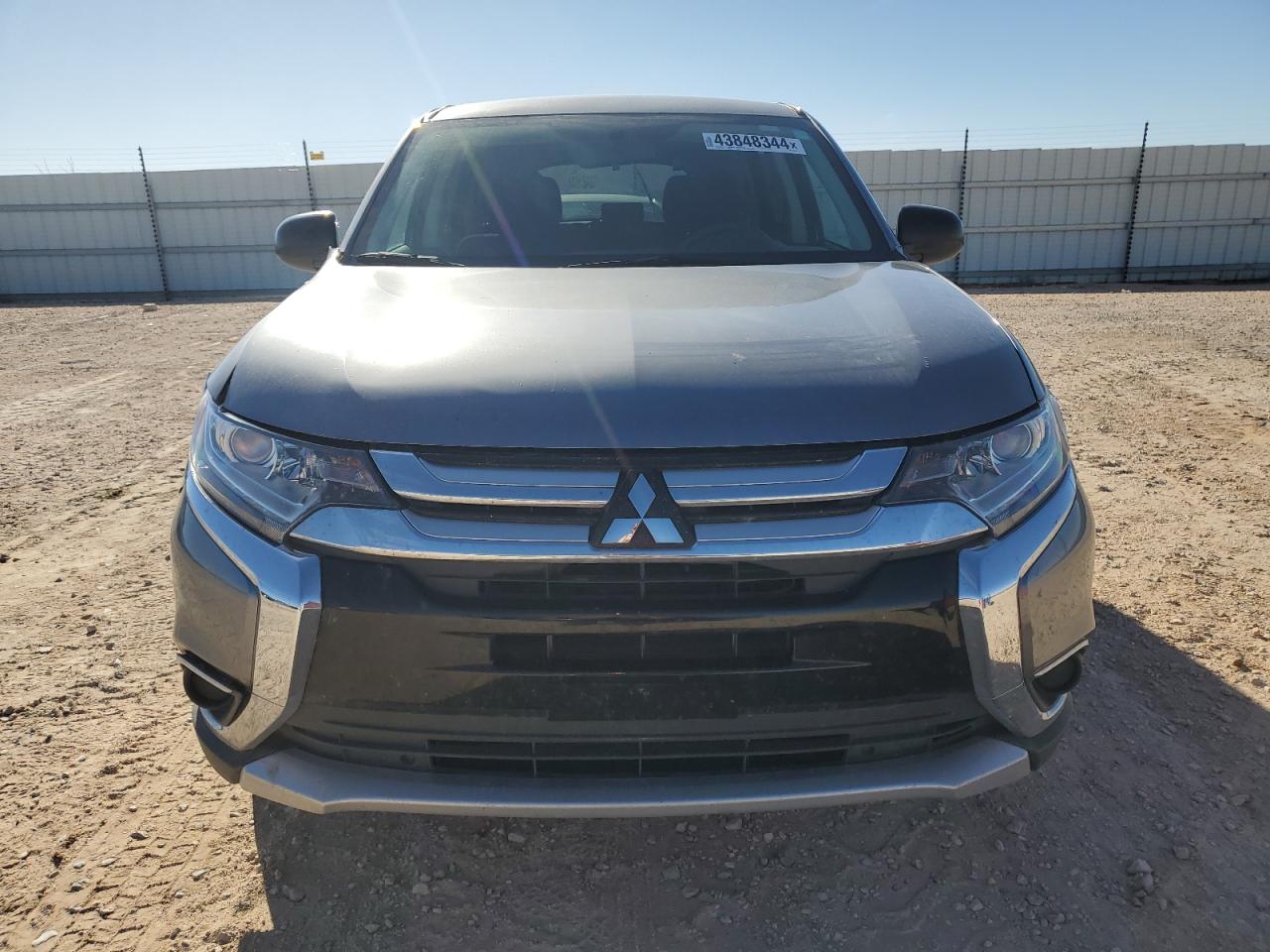 Photo 4 VIN: JA4AZ3A34JZ058768 - MITSUBISHI OUTLANDER 