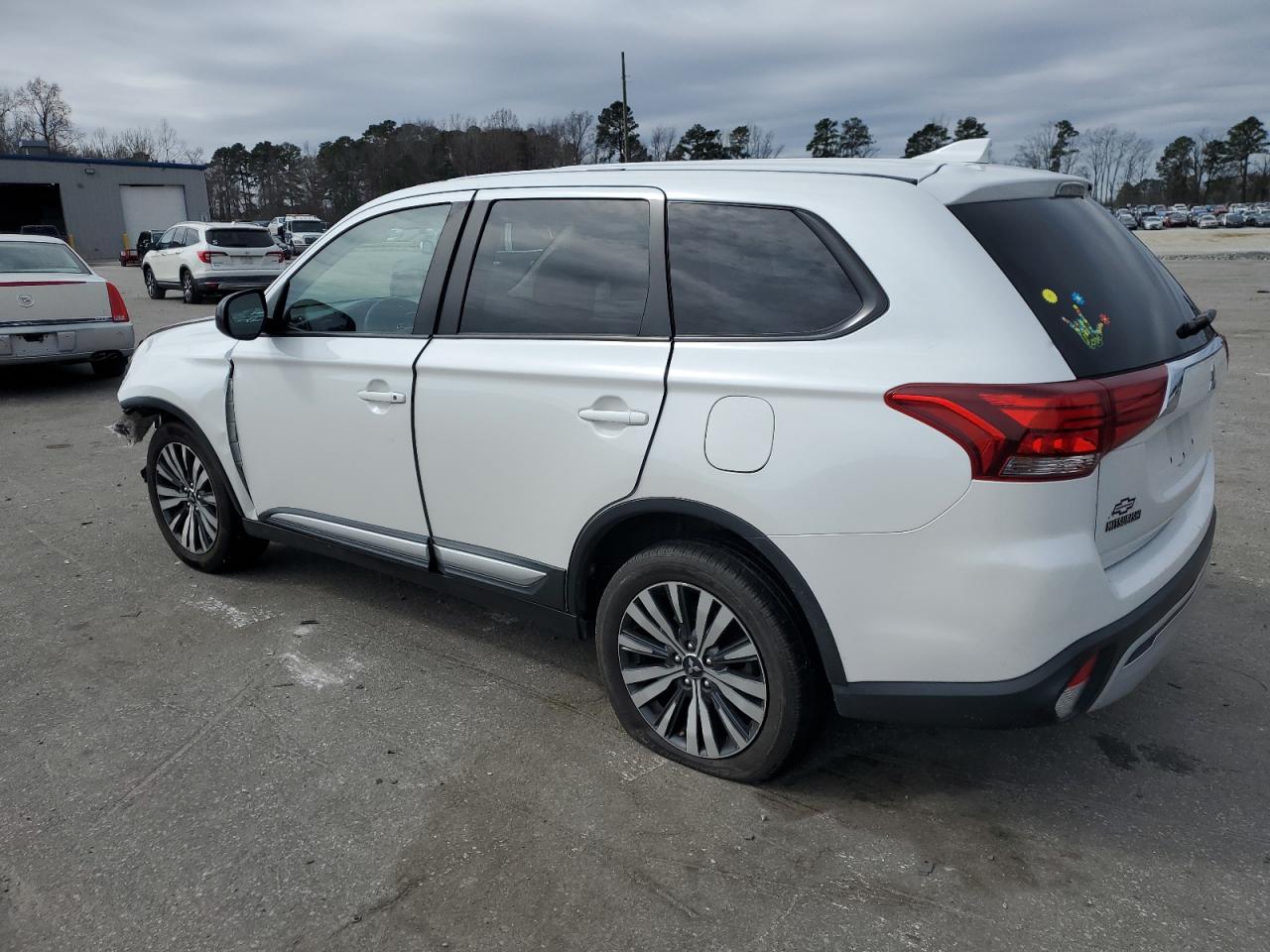 Photo 1 VIN: JA4AZ3A34KZ056133 - MITSUBISHI OUTLANDER 