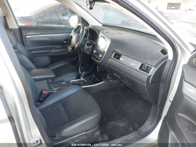 Photo 4 VIN: JA4AZ3A34LZ034439 - MITSUBISHI OUTLANDER 