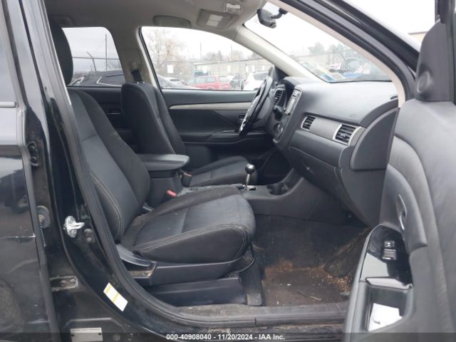 Photo 4 VIN: JA4AZ3A35GZ004856 - MITSUBISHI OUTLANDER 